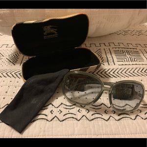 Burberry oversized sunglasses